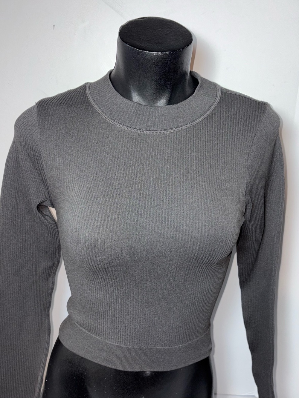 Harlow Gray Ribbed Long Sleeve Crop Top